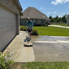 Get-Your-Home-Summer-Ready-Why-House-Soft-Washing-is-a-Must-for-the-Season-in-Thibodaux-LA 1